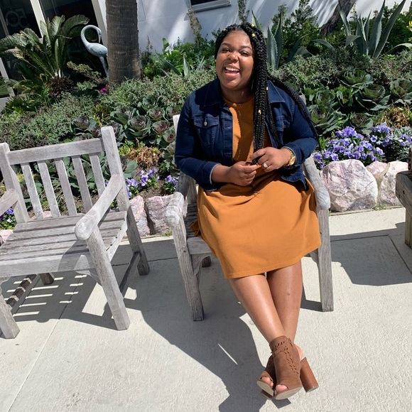 Meet your Posher, Lakia - Picture 3 of 6